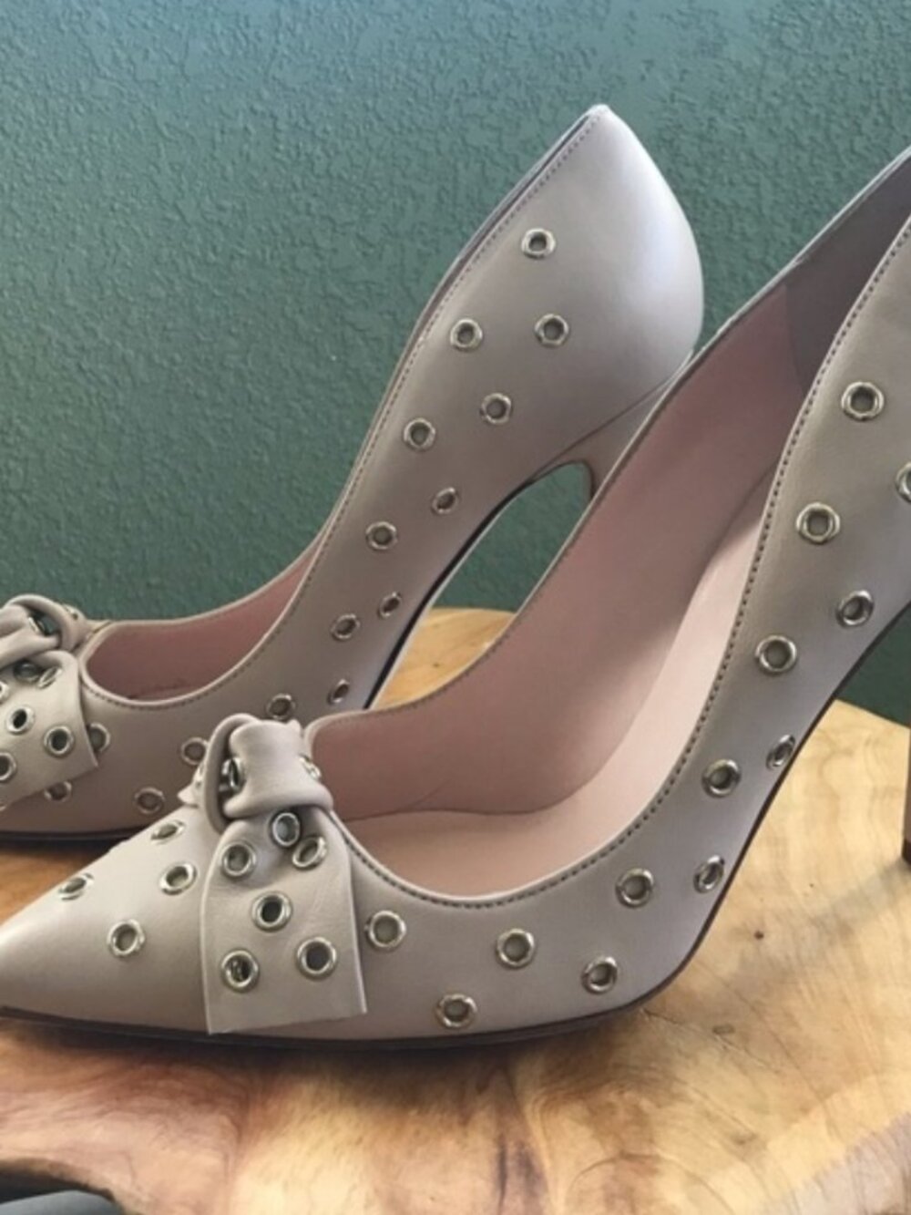 Kate Spade Leather Beige Nude Heels Pumps size 8 made in Italy